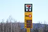 Bildet viser drivstoffprisene dagen før kuttet i Hokksund. Foto: Terje Bendiksby / NTB
