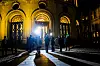 Bildet viser Jonas Gahr Støre utenfor Stortinget på valgnatta 2025. Foto: Fredrik Varfjell / NTB