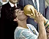 Diego Maradona kysser VM-pokalen etter Argentinas finaleseier i 1986.