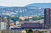 Utsikt over Oslo med Slottet, Radisson Hotel, Posten og Oslo rådhus i forgrunnen.