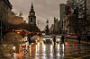 Regn og trafikk i Santiago i Chile. Foto: AP Photo