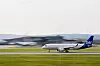 Bildet viser et SAS-fly på rullebanen. Foto: Fredrik Varfjell / NTB