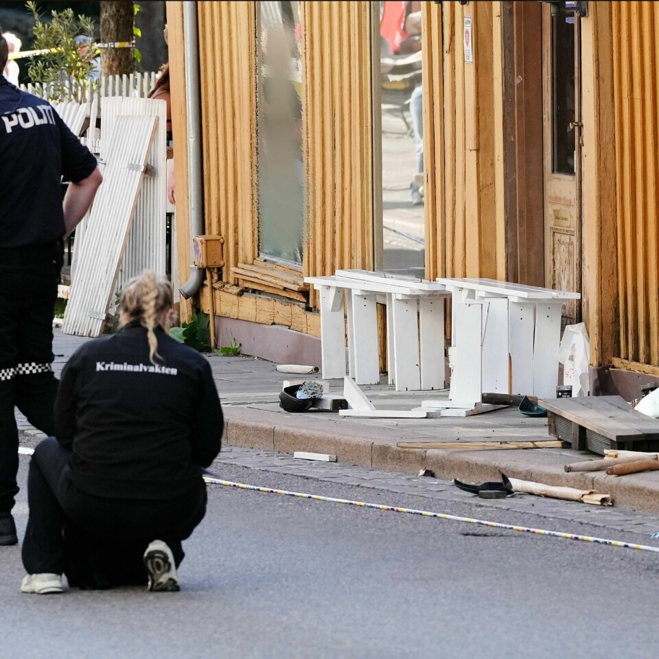 ULYKKE: Én personer er kritisk skadd, mens tre personer er alvorlig skadd, etter at en bil traff flere personer i Drøbak. Én personer er kritisk skadd, mens tre personer er alvorlig skadd, etter at en bil traff flere personer i Drøbak. Foto: Beate Oma Dahle / NTB