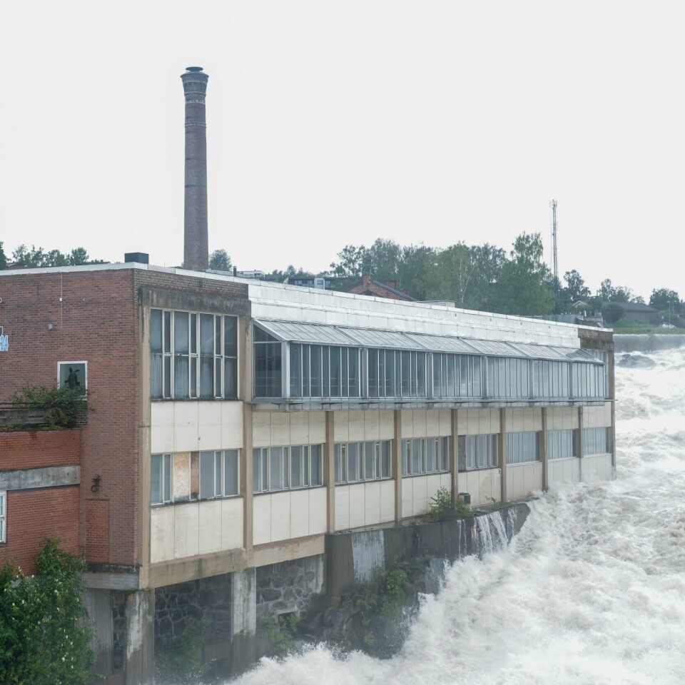 HØNEFOSS: Storelva renner stri igjennom Hønefoss sentrum. Bildet er tatt onsdag. Bildet viser Storelva i Hønefoss.