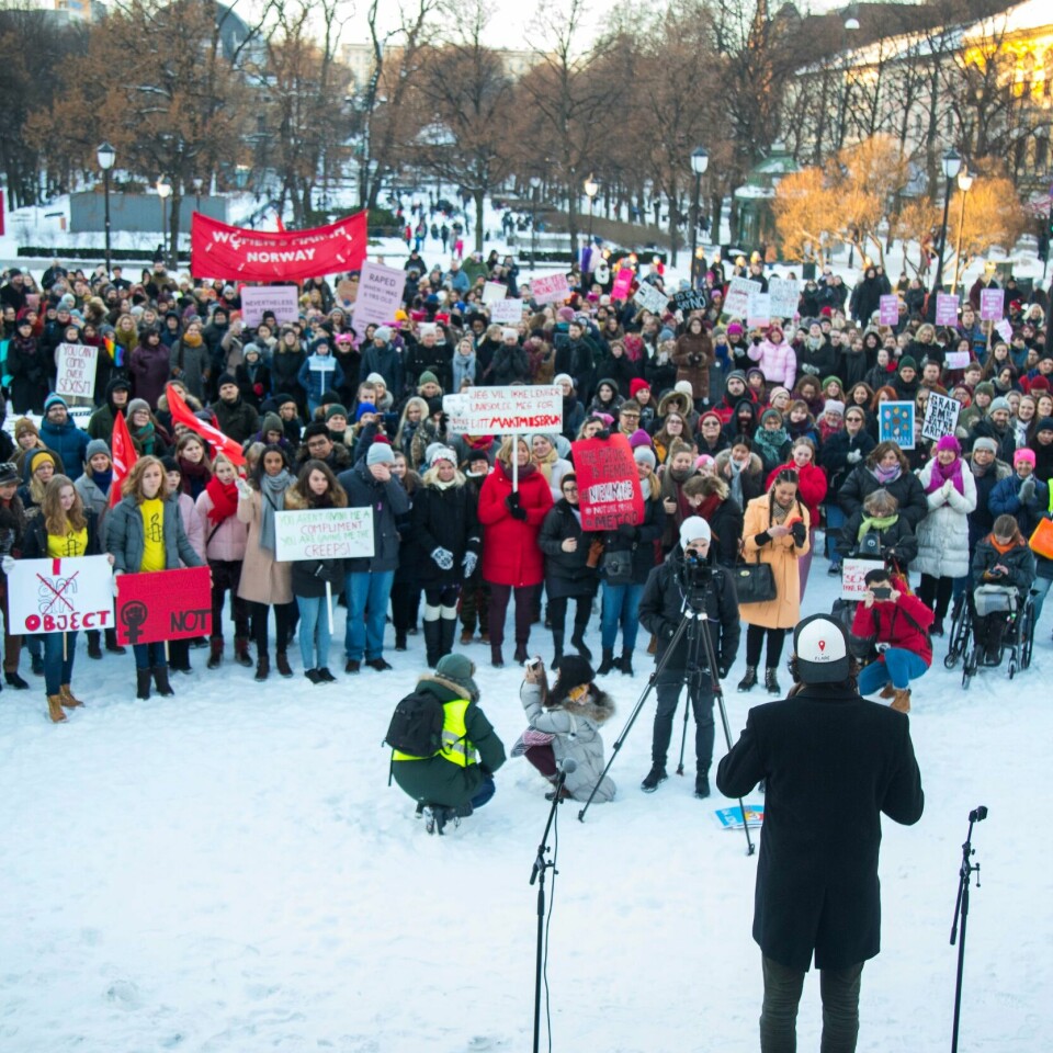 PROTESTER: Flere hundre protesterte i Oslo mot seksuell trakassering etter #MeToo-skandalen i 2018. metoo