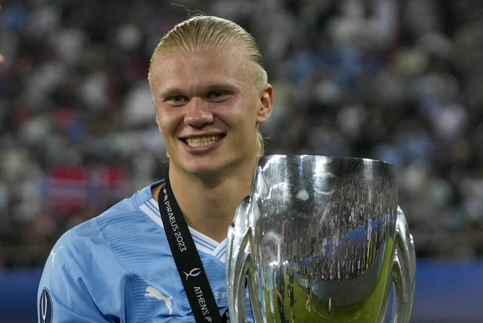 FOTBALL: Erling Braut Haaland og Manchester City vant supercupen onsdag kveld. Erling Braut Haaland og Manchester City vant supercupen onsdag kveld. Foto: Thanassis Stavrakis / AP / NTB