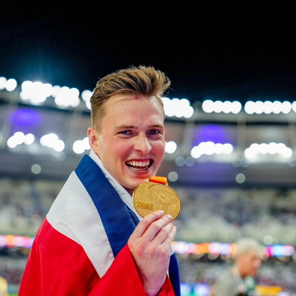 MEDALJE: Karsten Warholm vant gullmedalje på 400 meter hekk. Karsten Warholm vann finalen på 400 meter hekk i VM i friidrett. Foto: Beate Oma Dahle / NTB/ NPK