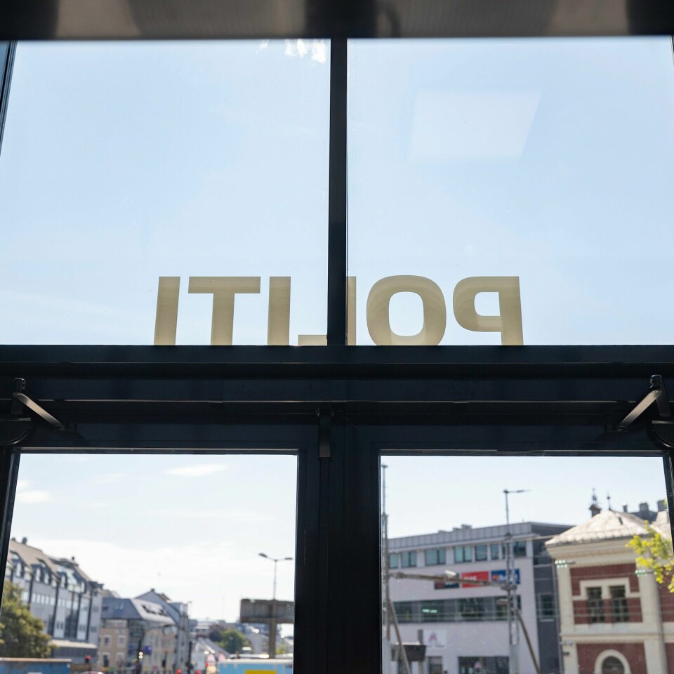 POLITI: Regjeringen gjenåpner ni politikontorer. Men seks av kontorene er uønsket av politiet. Bildet viser inngangspartiet på et politikontor.