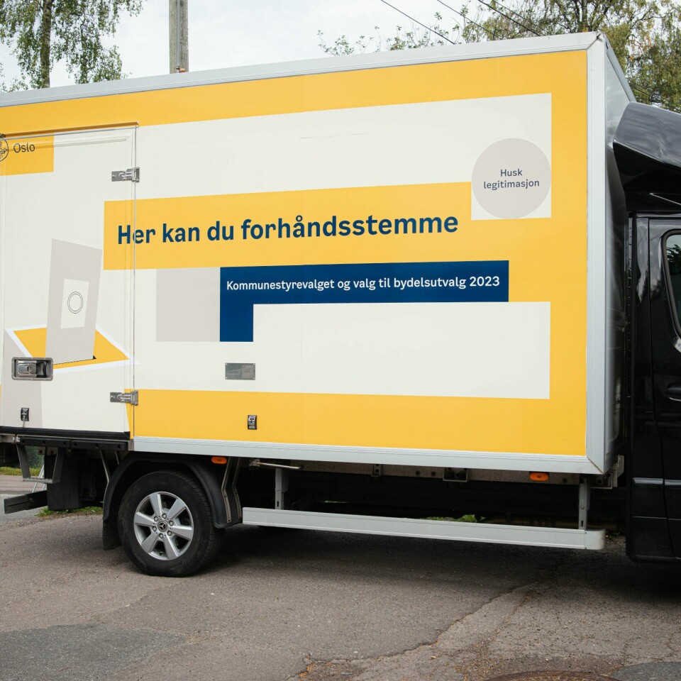 VALG: Du kan forhåndsstemme i hvilken som helst kommune i landet. Oslo har en egen valgbil som besøker de ulike bydelene. Fra den kan du også forhåndsstemme. Bildet viser valgbilen i Oslo kommune.