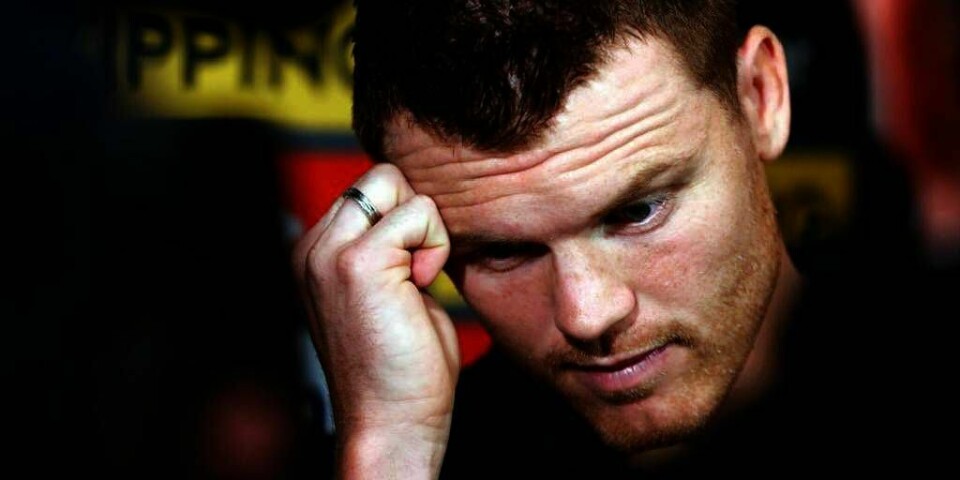 SÅRET: Fotball-spiller John Arne Riise får mye kritikk. Han var skuffet over ikke å få noen statue med sitt navn i hjembyen Ålesund. Avisa VG mener han er dum som skryter av seg selv.