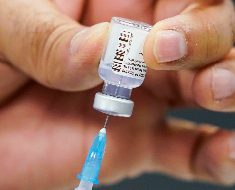 VAKSINE: Flere kan få tilbud og anbefaling om en fjerde dose med koronavaksine.