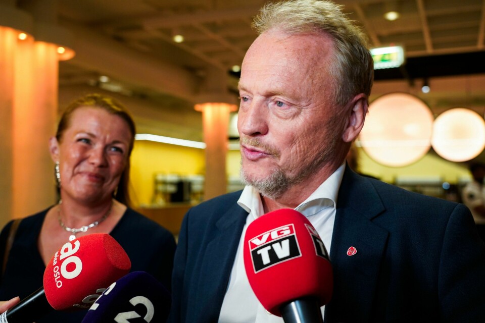 VALGDAGEN: Folk har stemt. Nå venter partiene spent på resultatene. Her snakker Raymond Johansen med journalister mandag kveld. Han vil gjerne fortsette som byrådsleder i Oslo. Bildet viser Oslos byrådsleder Raymond Johansen.