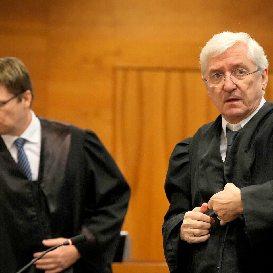 FLAKS: Bjørn André Gulstad (til venstre) sier det er flaks at Kristiansen ble frikjent. Her er han med Arvid Sjødin. Begge er advokater for Kristiansen. Forsvarere Arvid Sjødin (t.h) og Bjørn André Gulstad i Borgarting lagmannsrett før domsavsigelsen.Foto: Beate Oma Dahle / NTB