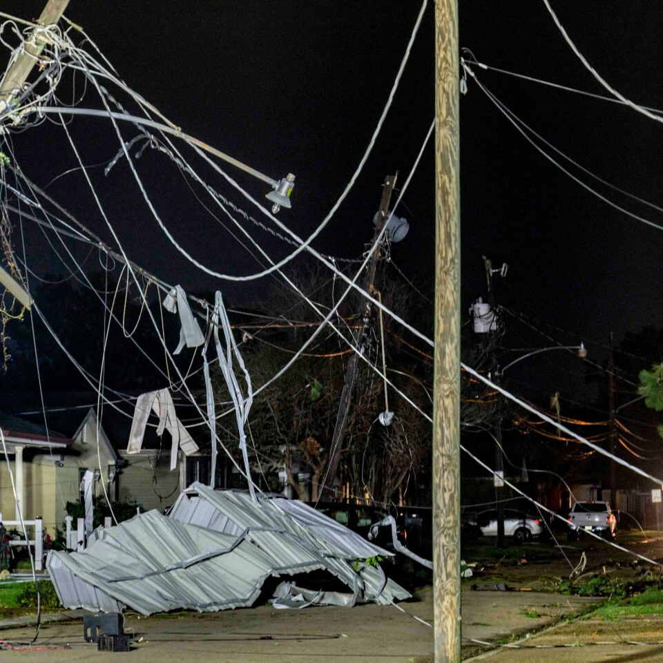 TORNADO: Mye er ødelagt i deler av Louisiana. En tornado feide gjennom delstaten onsdag. Bildet viser at ødeleggelsene er store i enkelte deler av Louisiana etter at en tornado feide gjennom delstaten onsdag. Foto: Matthew Hinton / AP / NTB