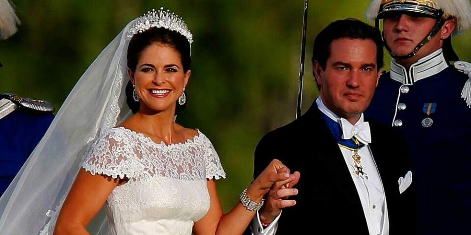 GRAVID:  Prinsesse Madeleine av Sverige er gravid. Hun giftet seg med Christopher O'Neill i sommer. Her er de to under bryllupet.