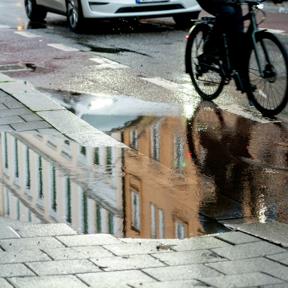 VÆR: Det blir stort sett vått for hele landet de neste dagene. Det blir vått i mesteparten av landet fram mot helga. Foto: Gorm Kallestad / NTB