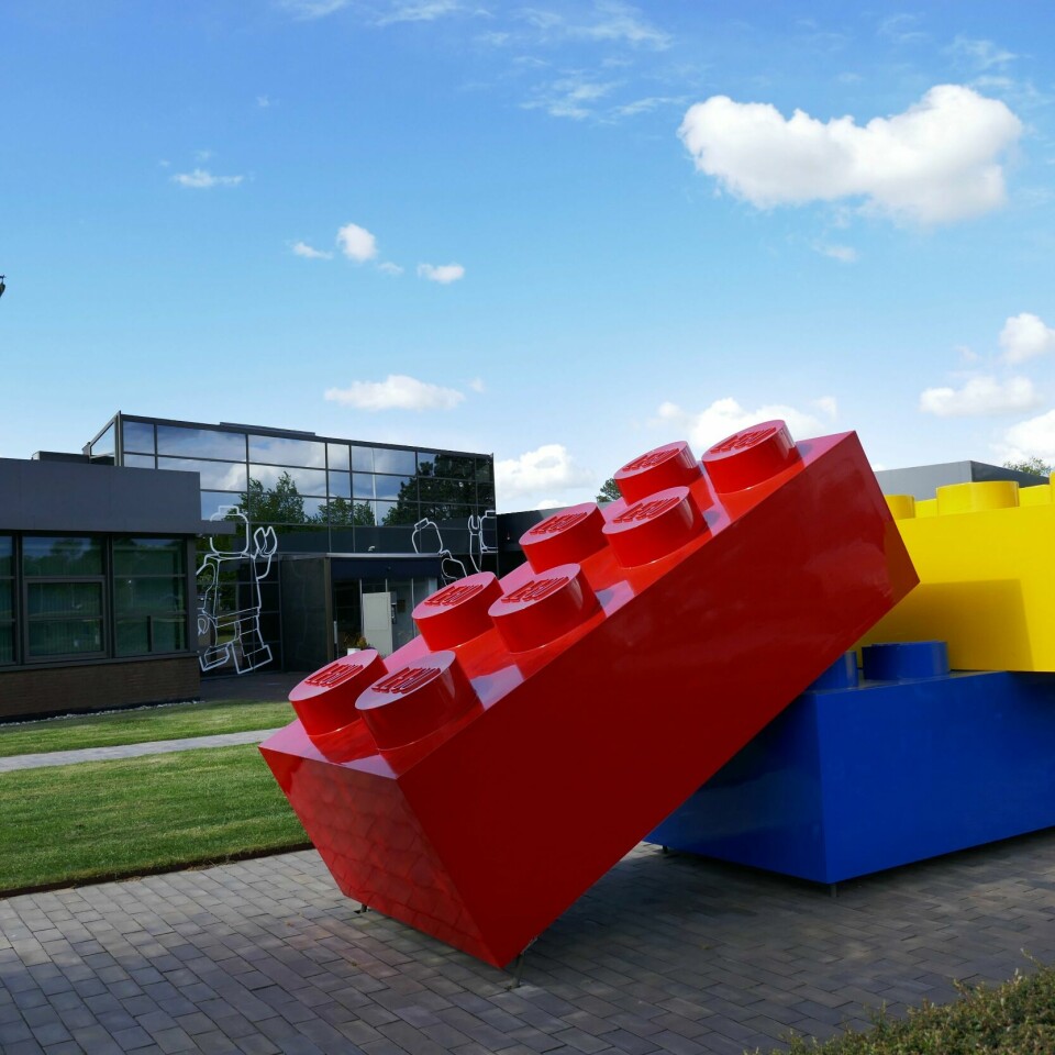LEGO: Danske Lego gir opp forsøket på å lage klosser av gjenvunnet plast. Lego-hovedkvarteret i Billund i Danmark. Foto: Erik Johansen / NTB