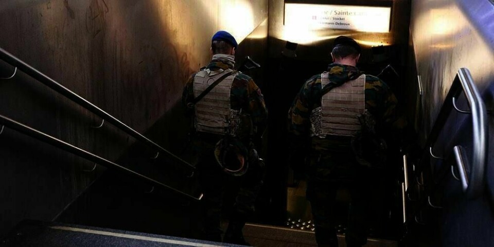 AKSJON: Politiet i Belgia har pågrepet to personer for terrorplaner. Bildet viser belgiske soldater i Brussel julaften.