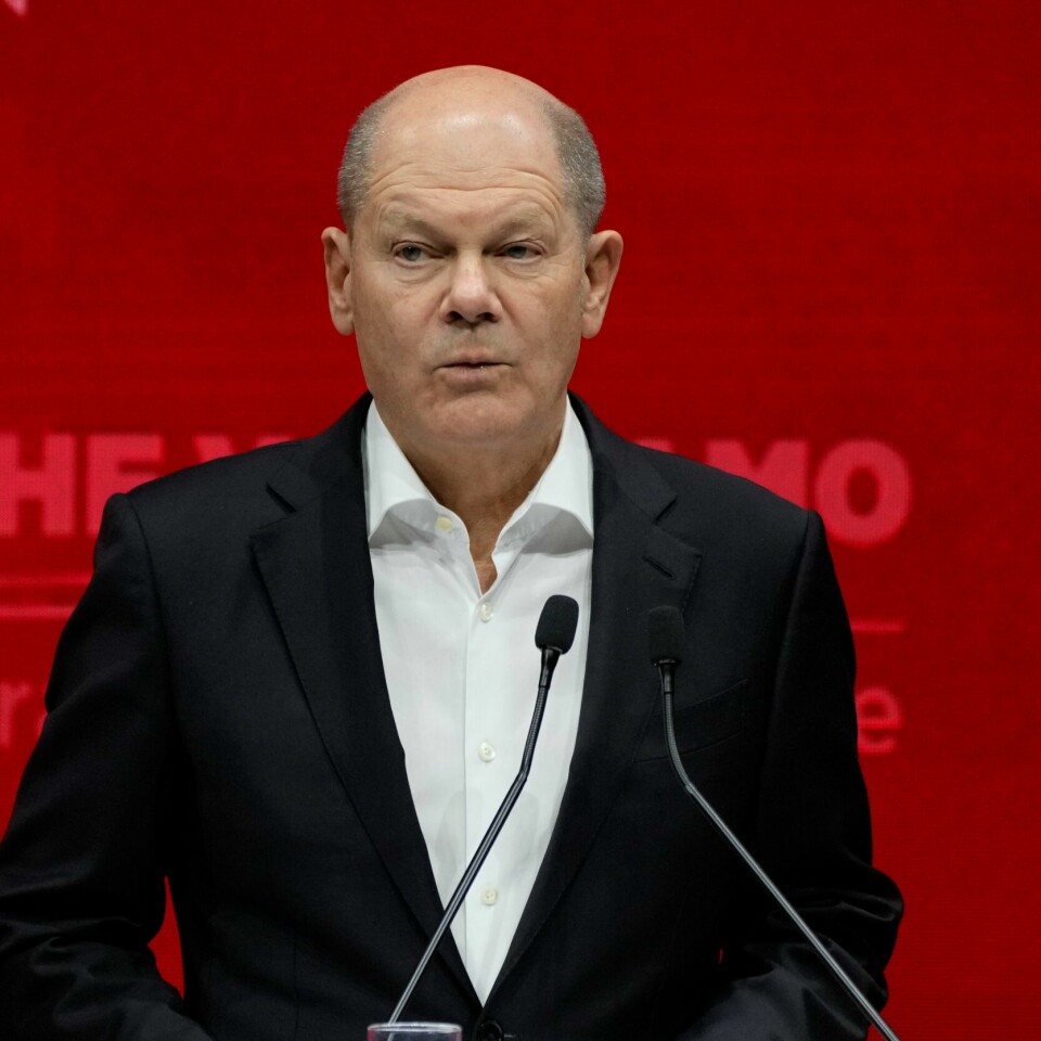 AVLYTTNG: Olaf Scholz har sagt nei til å sende raketter til Ukraina. Likevel var det noen tyske offiserer som snakket om at Tyskland skal sende raketter til Ukraina. Tysklands statsminister Olaf Scholz kaller avlyttingen svært alvorlig. Foto: Alessandra Tarantino / AP
