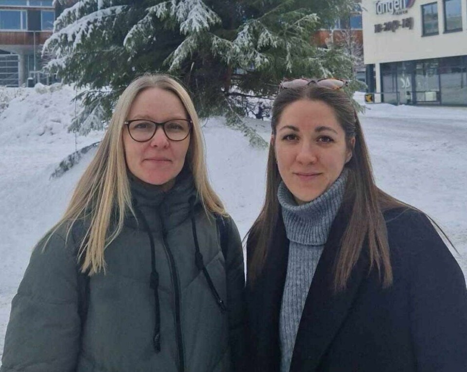 ADHD HOS JENTER: Jenter og gutter har ulike symptomer på ADHD. Torunn Mediaas Knudsen (til venstre) og Helene Bergan skriver om hvordan jenter kan oppleve ADHD. Bergan har selv diagnosen, mens Knudsen har erfaringer med den. Bildet viser Helene Bergan og Torunn Mediaas Knudsen.