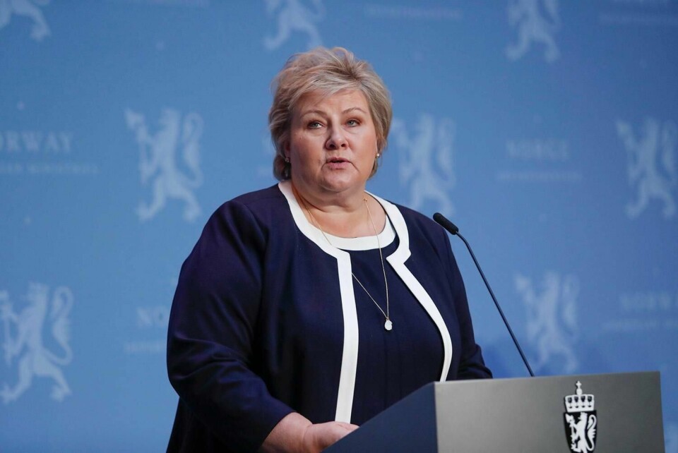 STRAMMER INN: Statsminister Erna Solberg sier det vil komme nye tiltak for stoppe smitten neste uke.