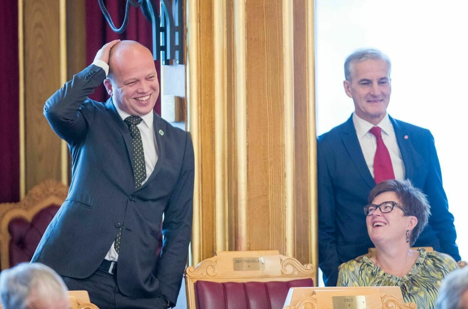 POPULÆR: Trygve Slagsvold Vedum (til venstre) er populær blant velgerne. Flere sier de vil ha lederen i Senterpartiet som ny statsminister framfor Jonas Gahr Støre (til høyre) i Arbeiderpartiet.