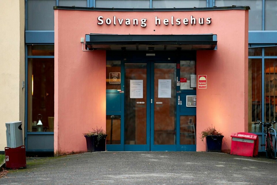 TEST: Folk som jobber ved helse-institusjoner som Solvang gjestehus, kan bli testet for korona selv om de ikke føler seg syke. Det kan skje om FHI lager nye regler for testing.