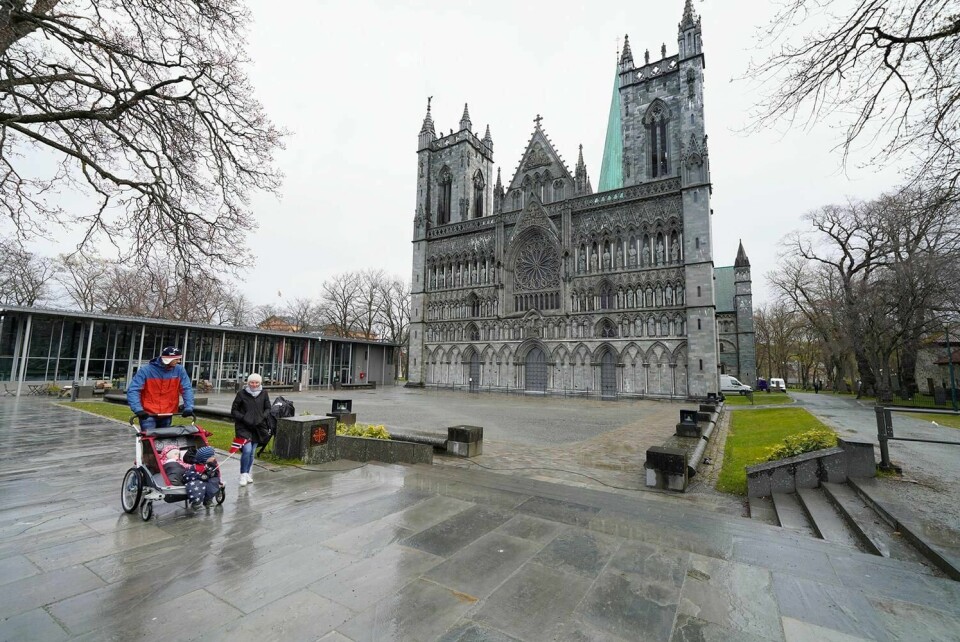 BRANN: Noen forsøkte å tenne på kirken Nidarosdomen i Trondheim. Det skjedde natt til onsdag.