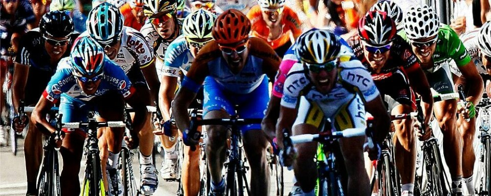 KJEMPER: Mark Renshaw er ute av Tour de France (Frankrike rundt). Årsaken er at han skallet Julian Dean med hjelmen. Thor Hushovd måtte gi fra seg den grønne trøya. Han kom på sjuendeplass.