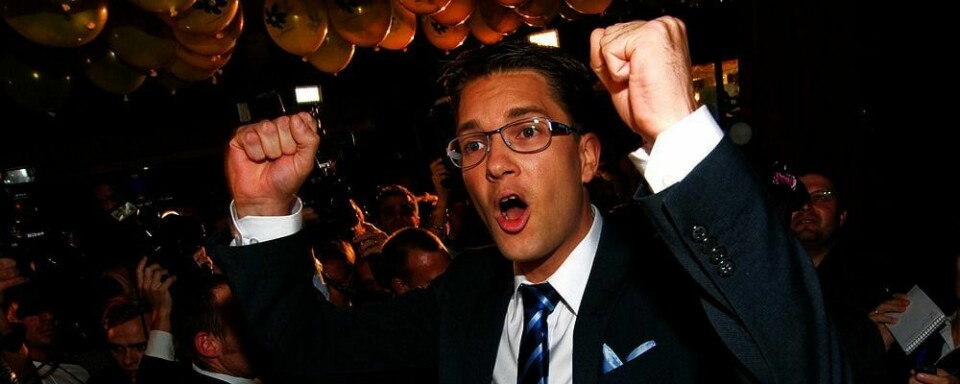 GLAD: Jimmie Åkesson jublet natt til mandag. Da ble det klart at partiet hans Sverigedemokraterna får en plass i den svenske riksdagen.