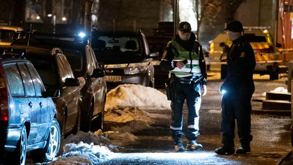 SKYTING: Noen skjøt en mann i Trondheim torsdag kveld. Her er politiet på jobb.