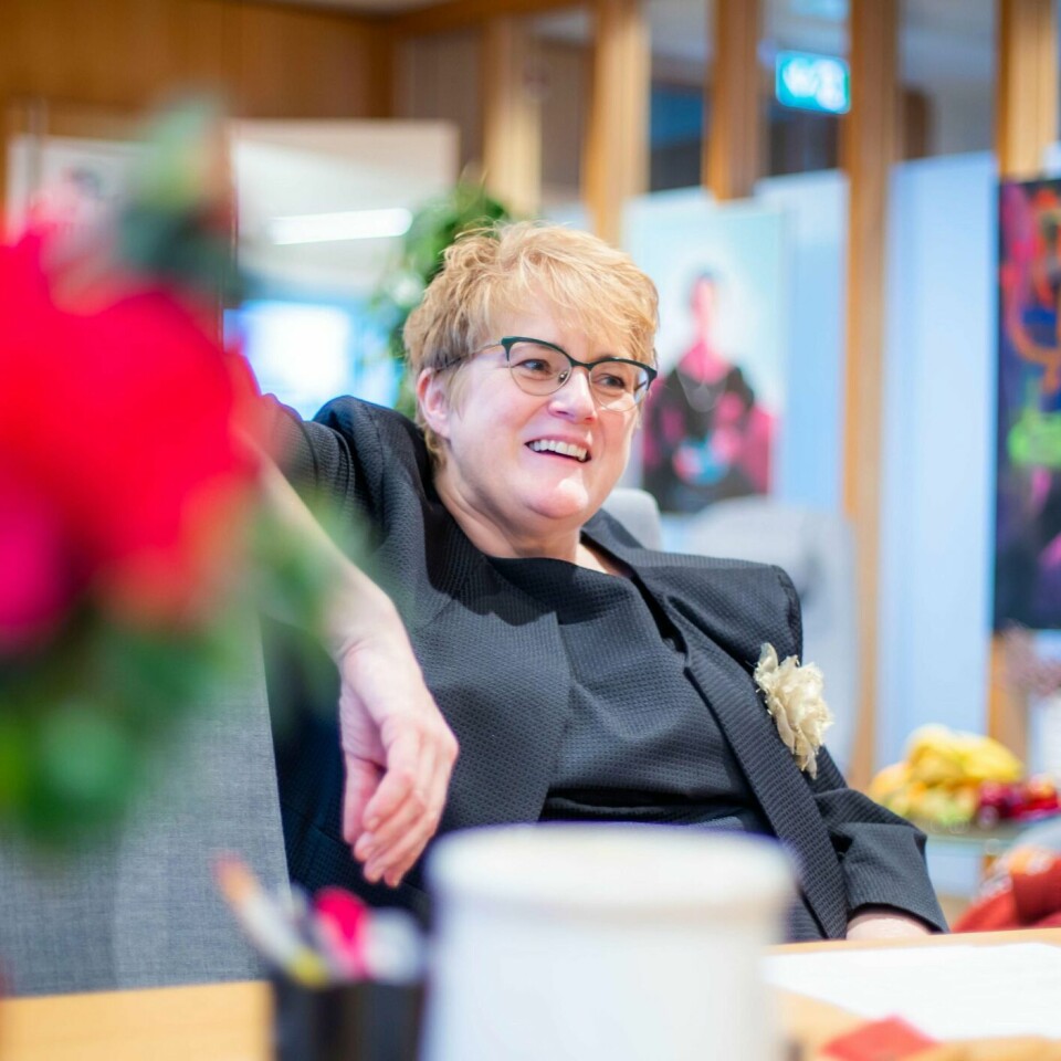 MINISTER: Trine Skei Grande er kultur- og likestillingsminister. Hun ber folk om å slappe mer av.