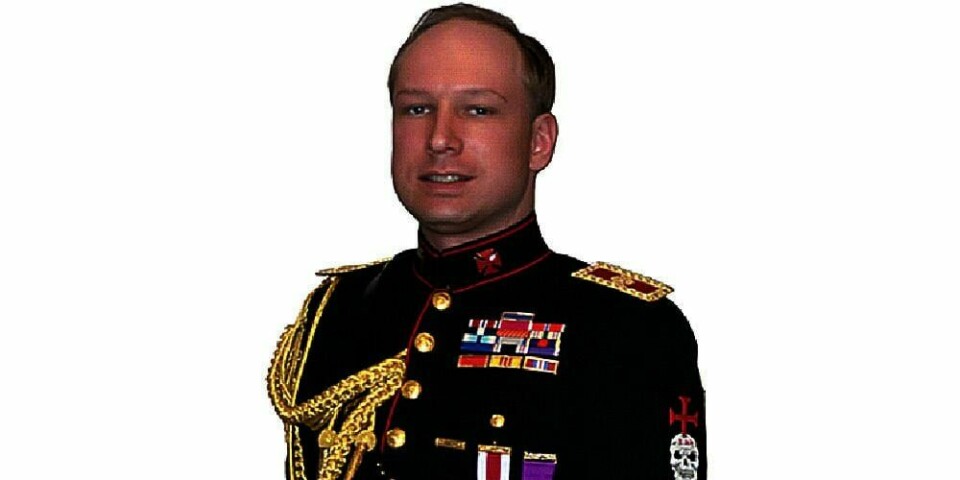 SKUDD: Anders Behring Breivik kunne ha skutt flere på Utøya fredag. Han hadde mange kuler igjen til de to våpnene sine, sier politiet.
