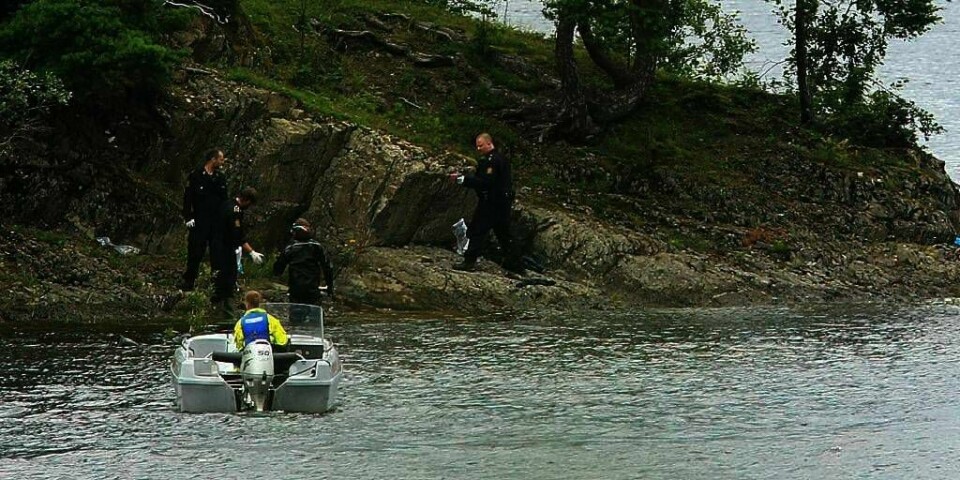 KAMERA: Anders Behring Breivik kan ha filmet drapene på Utøya i Buskerud. Politiet prøver fortsatt å finne ut om han hadde med kamera.
