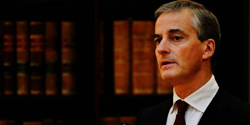 Jonas Gahr Støre fra Arbeiderpartiet (Ap) er utenriksminister i Norge. Han har jobbet for at Afghanistans naboland skal snakke sammen.