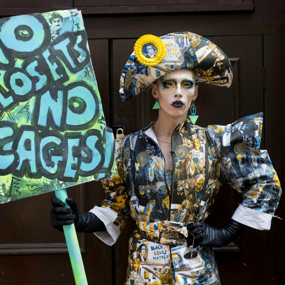 DEMONSTRASJON: Folk i London demonstrerte mot nytt Trump utspill i juli. Mandag (22. oktober) ble det kjent at Trump ikke vil at folk skal kalle seg transpersoner i USA. Han vil at de skal velge mellom enten mann eller kvinne som identitet.