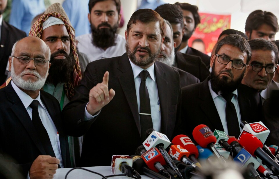 FRIKJENT: Asia Bibi er frikjent i Pakistan. Bibi var dømt for å ha fornærmet profeten Muhammad. Bildet viser advokater som kjemper for å få henne dømt.