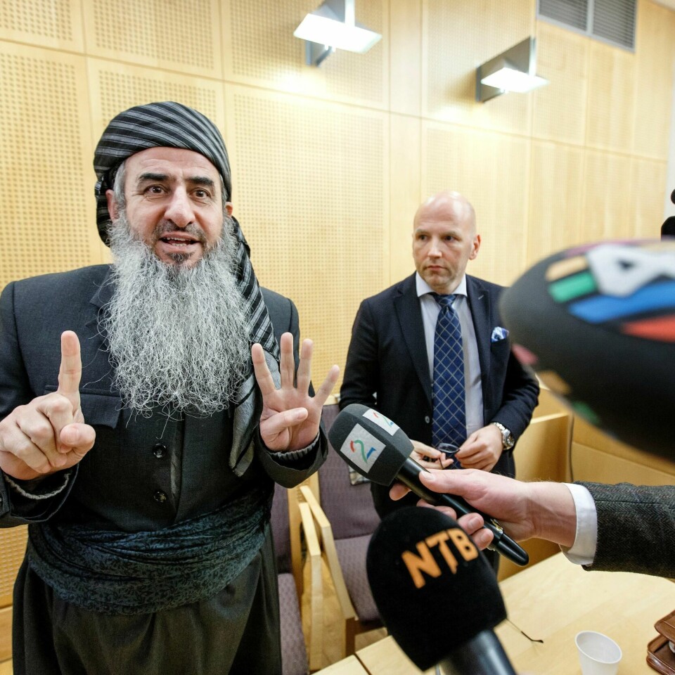 ITALIA: Regjeringen mener Mulla Krekar kan reise til Italia. Der er han tiltalt for å ha planlagt terror. Han må derfor delta i en rettssak.