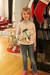 Bildet viser Adele Mortensen. Hun er 9 år gammel.
