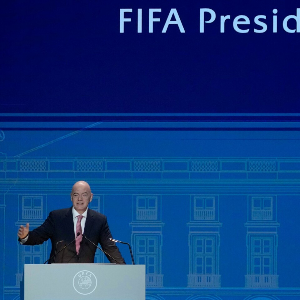 FOTBALL: Gianni Infantino er president for Det internasjonale fotballforbundet (Fifa). Gianni Infantino under Uefa-kongressen i Lisboa i april. Foto: Armando Franca / AP / NTB.