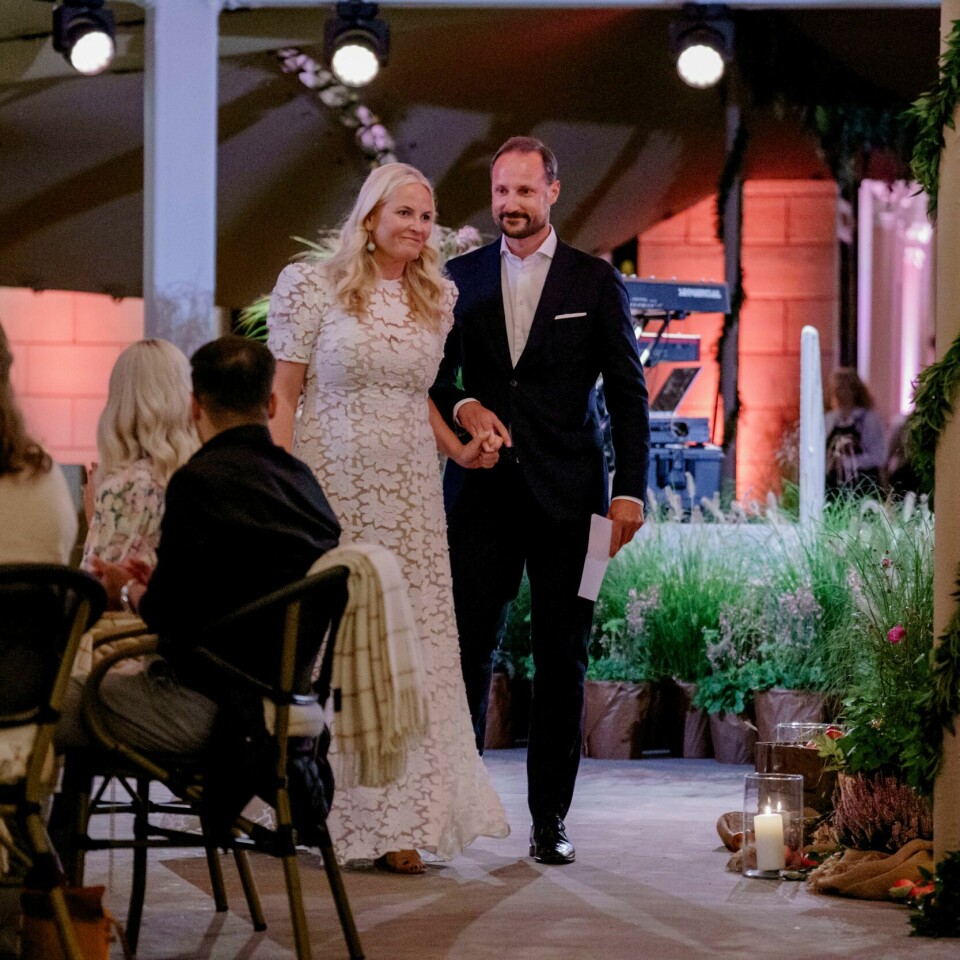 KONGELIGE: Flere medier skrev mye om forholdet til kronprins Haakon og kronprinsesse Mette-Marit da de ble sammen. Det stormet i mediene da det ble kjent at kronprins Haakon og kronprinsesse Mette-Marit var blitt et par. Foto: Stian Lysberg Solum / NTB