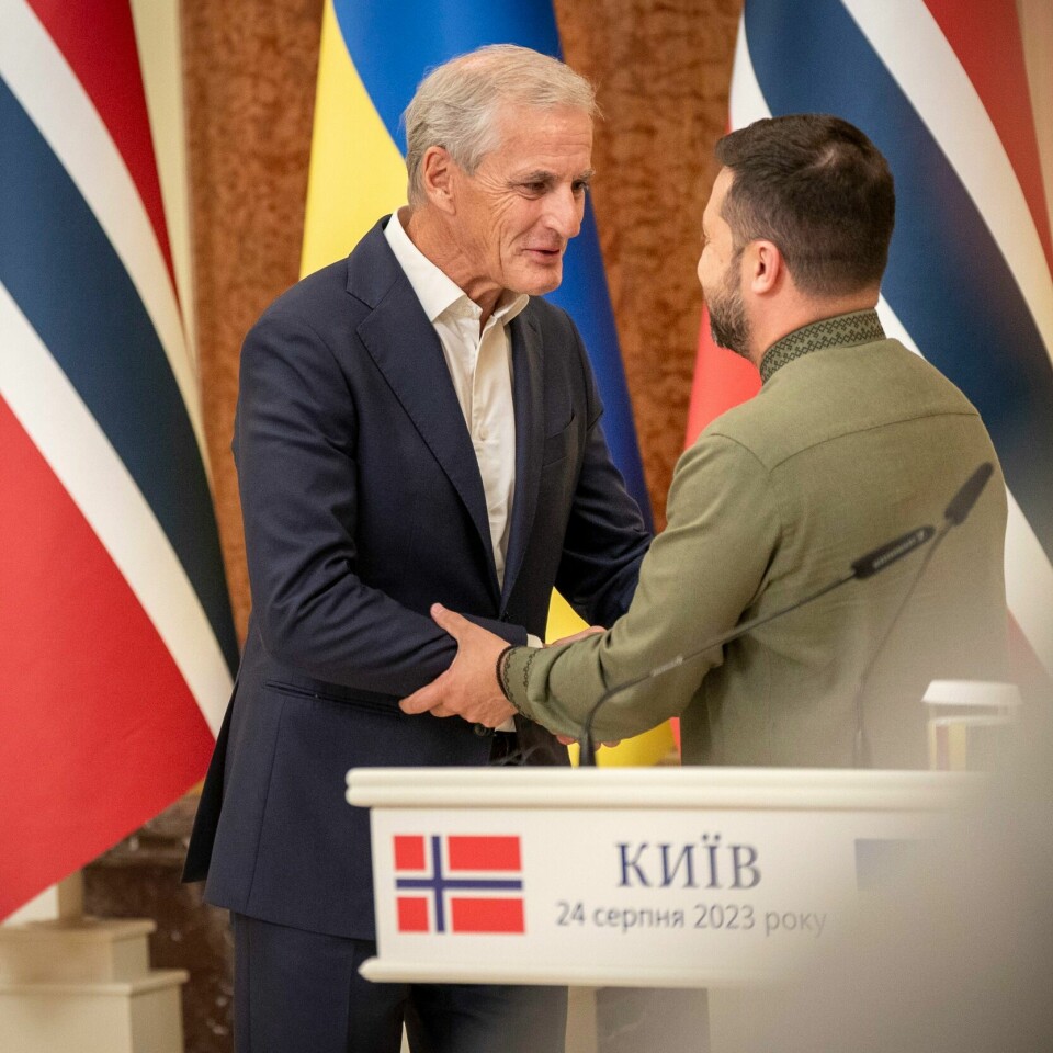 BESØK: Her er besøker Statsminister Jonas Gahr Støre Ukraina. Ukrainas president Volodymyr Zelenskyj er onsdag i Oslo i samband med eit nordisk toppmøte. Biletet er frå då statsminister Jonas Gahr Støre (Ap) besøkte Zelenskyj i Kyiv i august. Foto: Heiko Junge / NTB / NPK