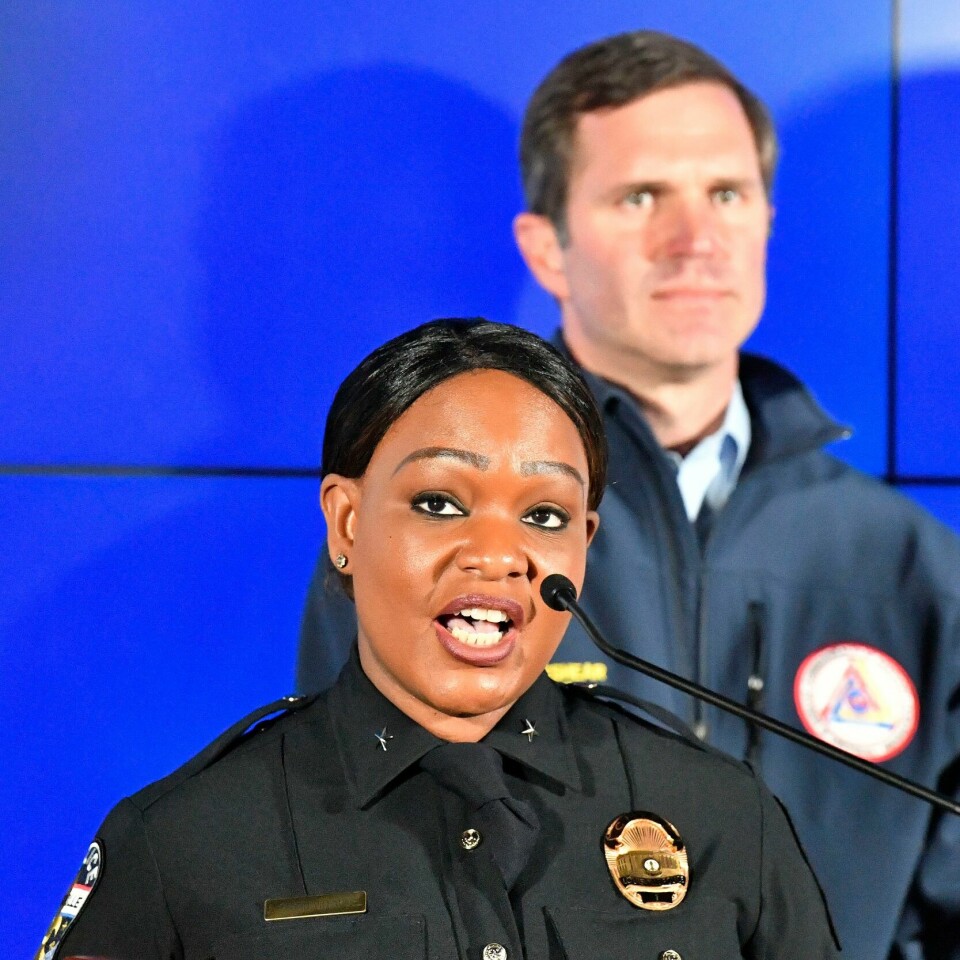 USA: Jacquelyn Gwinn-Villarroel er politimester i Louisville. Hun møtte pressen etter skytingen i en bank i sentrum av byen mandag. Bildet viser Jacquelyn Gwinn-Villarroel, som er politimester i Louisville. Hun møtte pressen etter skytingen i en bank i sentrum av byen mandag.