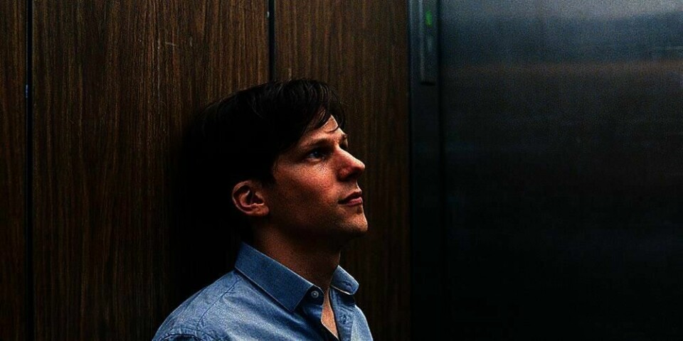 NOMINERT: Den amerikanske skuespilleren Jesse Eisenberg har en av hovedrollene i «Louder than Bombs». Filmen skal konkurrere om filmprisen Gullpalmen i Frankrike.