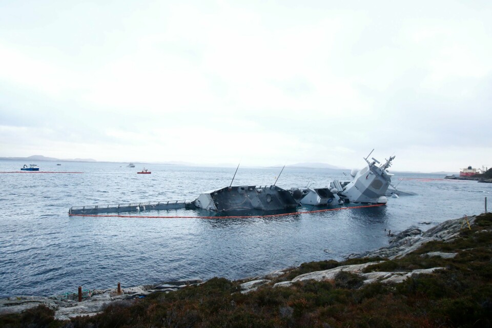 FORLISTE: Fregatten Helge Ingstad kolliderte med tankskipet Sola TS i 2018. Nå er en person dømt for uaktsom navigering. Bildet viser fregatten KNM Helge Ingstad etter forliset i 2018.