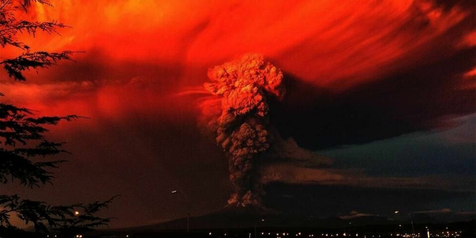 UTBRUDD:  Flere tusen mennesker flykter fra vulkanen Calbuco. Dem har et stort utbrudd, og folk er livredde, ifølge borgermesteren i byen Puerto Montt.