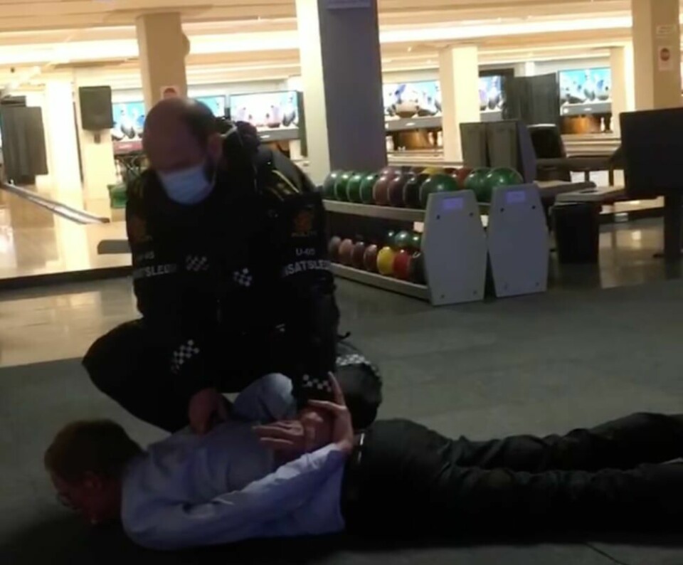 ANHOLDT: Sten Solberg ble lagt i bakken av politiet, i sitt eget bowlinganlegg. Sten Solberg