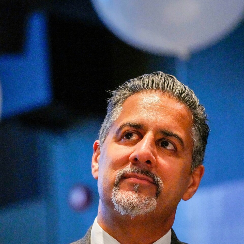 BOK: Abid Raja skrev boka «Min skyld: En historie om frigjøring». Bildet viser Abid Raja. Foto: Ole Berg-Rusten / NTB