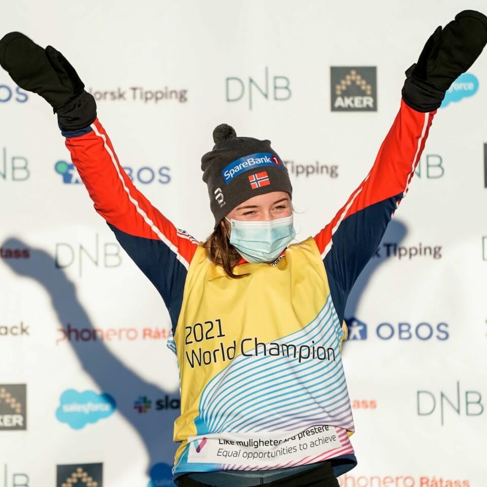 GULL: Vilde Nilsen jubler for gull på 10 kilometer klassisk under VM i para-idrett på Lillehammer. Vilde Nilsen jubler for gull på 10 kilometer klassisk under para-VM i Lillehammer torsdag.Foto: Stian Lysberg Solum / NTB