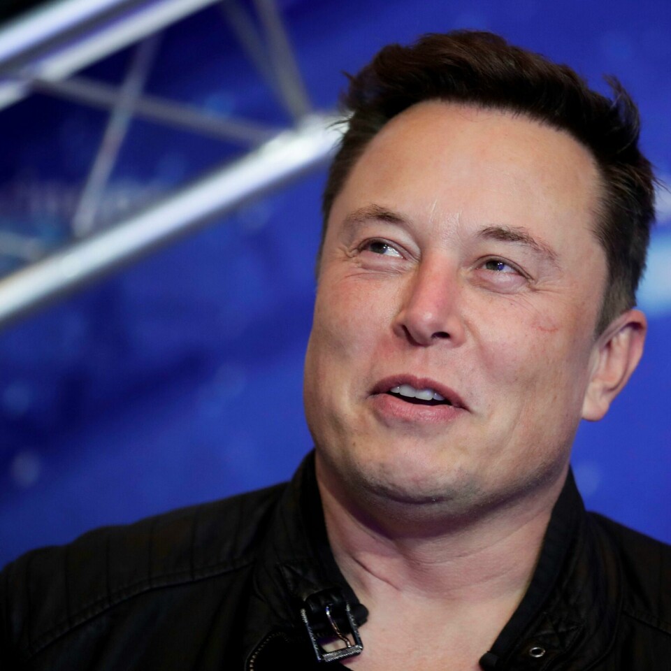 RIK: Ingen i verden har mer penger enn Elon Musk, som blant annet eier bilselskapet Tesla. Tesla-gründer og SpaceX-eier Elon Musk er verdens rikeste mann. Han er god for mer enn 2,5 billioner kroner. Foto: NTB / AP